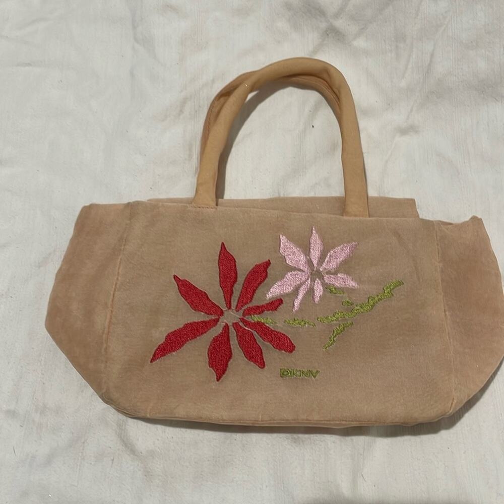 DKNY peach small silk organza hand held bag in euc vintage 80’s floral embroider